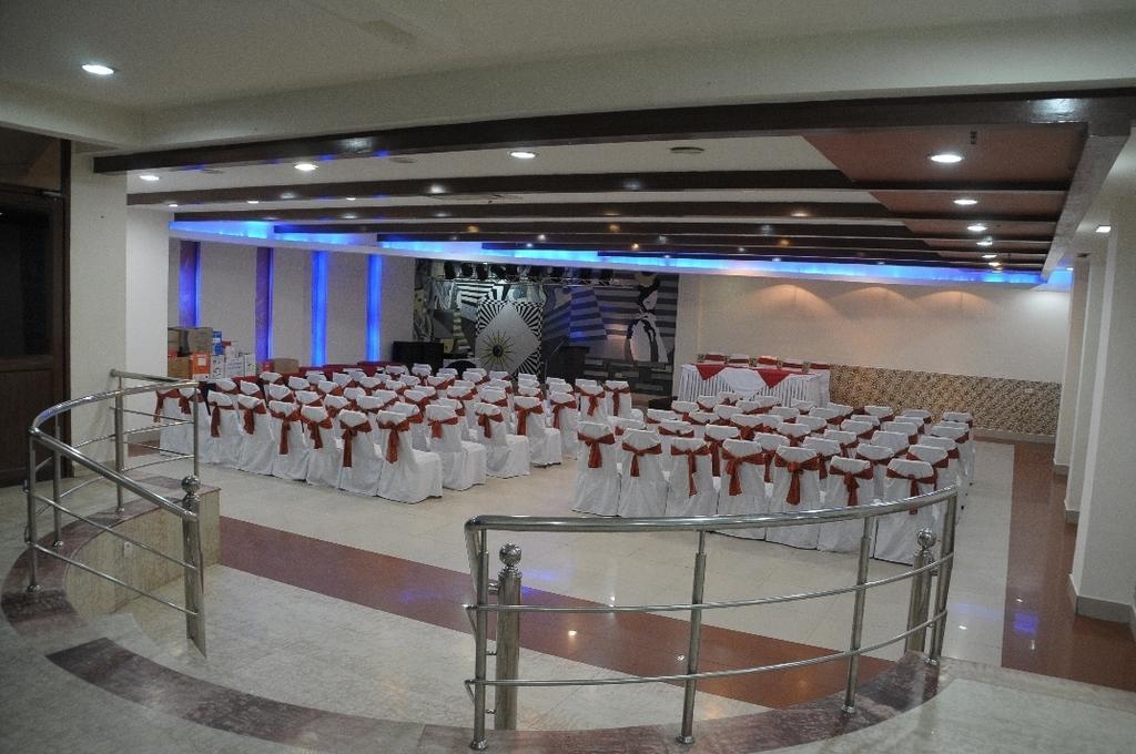 โรงแรมคงคาราตาน อัครา ภายนอก รูปภาพ